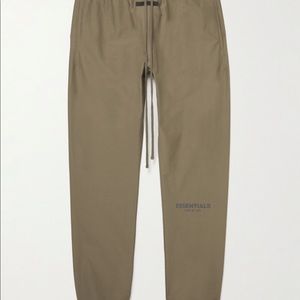 Fear of god Essentials tapered logo-print cotton-blend sweatpants (XL)